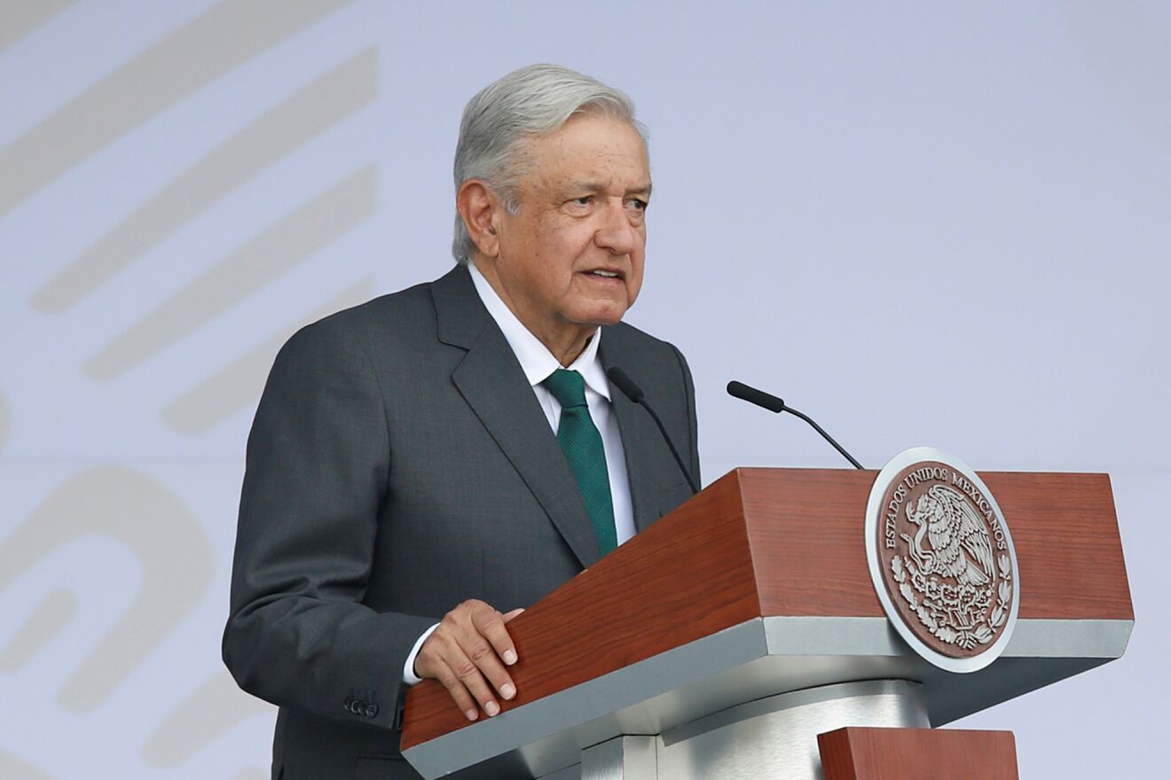 López Obrador propone a senadores de Morena que desaparezcan INAI