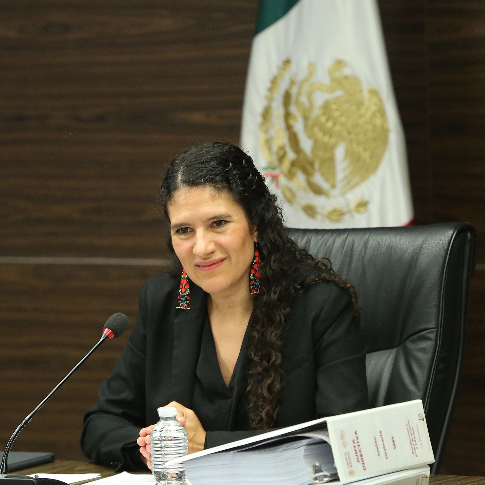 Bertha María Alcalde, directora general del ISSSTE presidió la sesión de la Junta Directiva del instituto.
