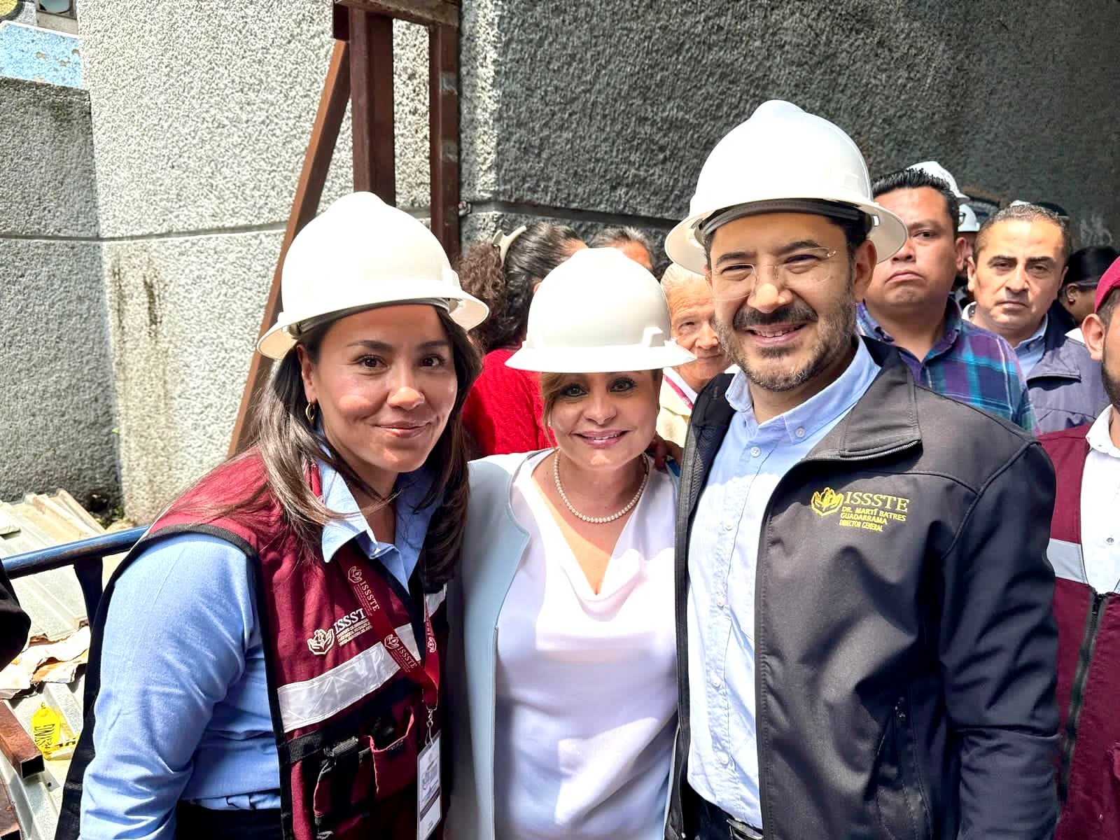 Luego de 13 Años Inicia la Demolición del Hospital General “Dr. Gonzalo Castañeda Escobar” para construir una nueva unidad médica: NLRA Luego de 13 Años Inicia la Demolición del Hospital General “Dr. Gonzalo Castañeda Escobar” para construir una nueva unidad médica: NLRA
