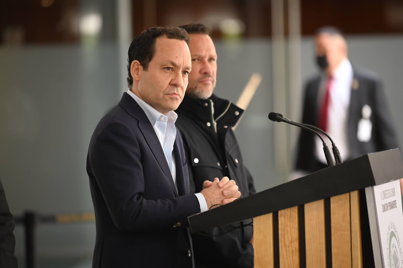 Propone Clemente Castañeda mejorar condiciones salariales de diplomacia mexicana Propone Clemente Castañeda mejorar condiciones salariales de diplomacia mexicana