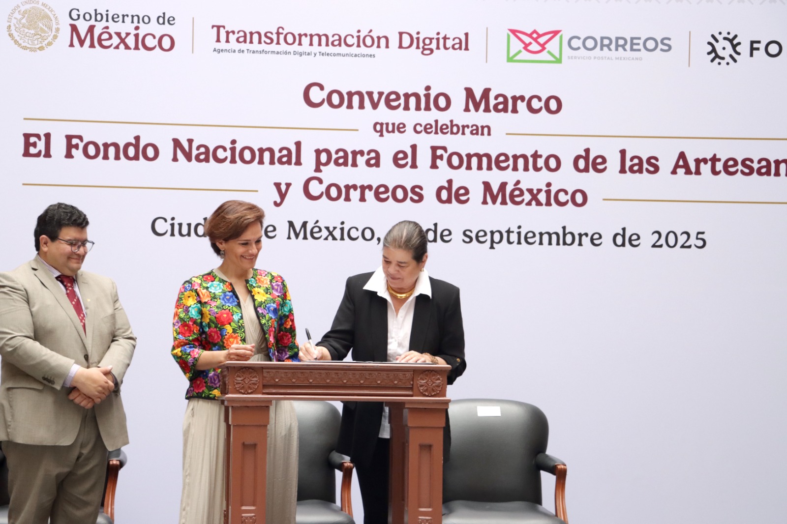 Correos de México y FONART Acercarán Artesanías Mexicanas con Plataforma y Espacios de Exhibición