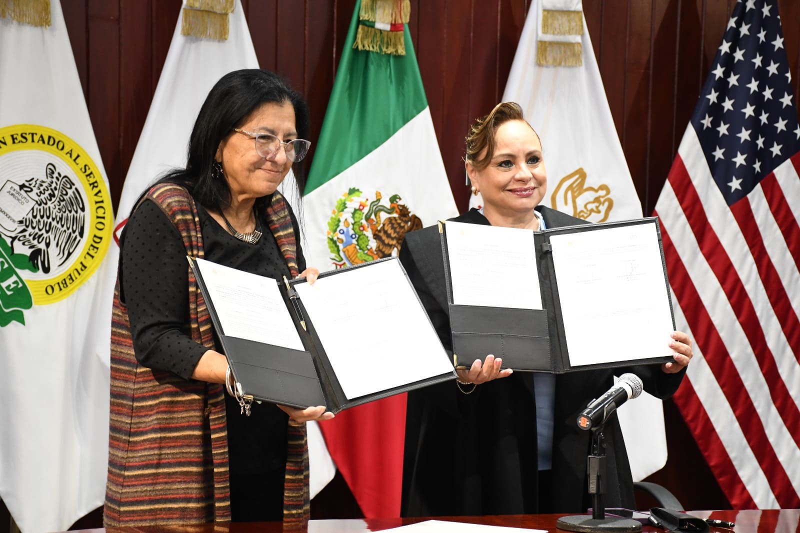 SNTISSSTE y CDHCM, Firman Convenio de Colaboración y Develan Placa Distintiva