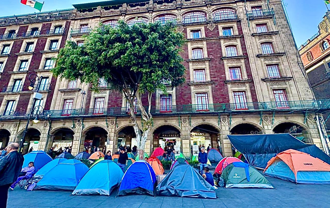 Duro Golpe al Comercio por Marcha de Profesores en Ciudad de México: López Becerra Duro Golpe al Comercio por Marcha de Profesores en Ciudad de México: López Becerra