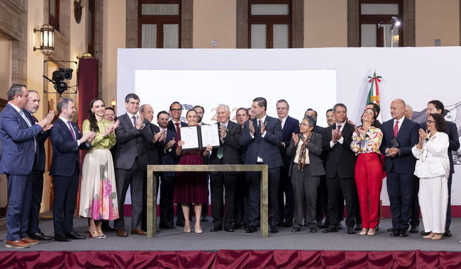 Presidenta Sheinbaum Firma Acuerdo Histórico; se Apoyará a la Industria Siderúrgica Mexicana