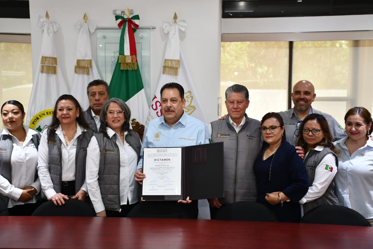 Con más de 8 mil Votos de Ventaja, el Químico Roberto Gómez Será el Nuevo Líder Nacional del SNTISSSTE