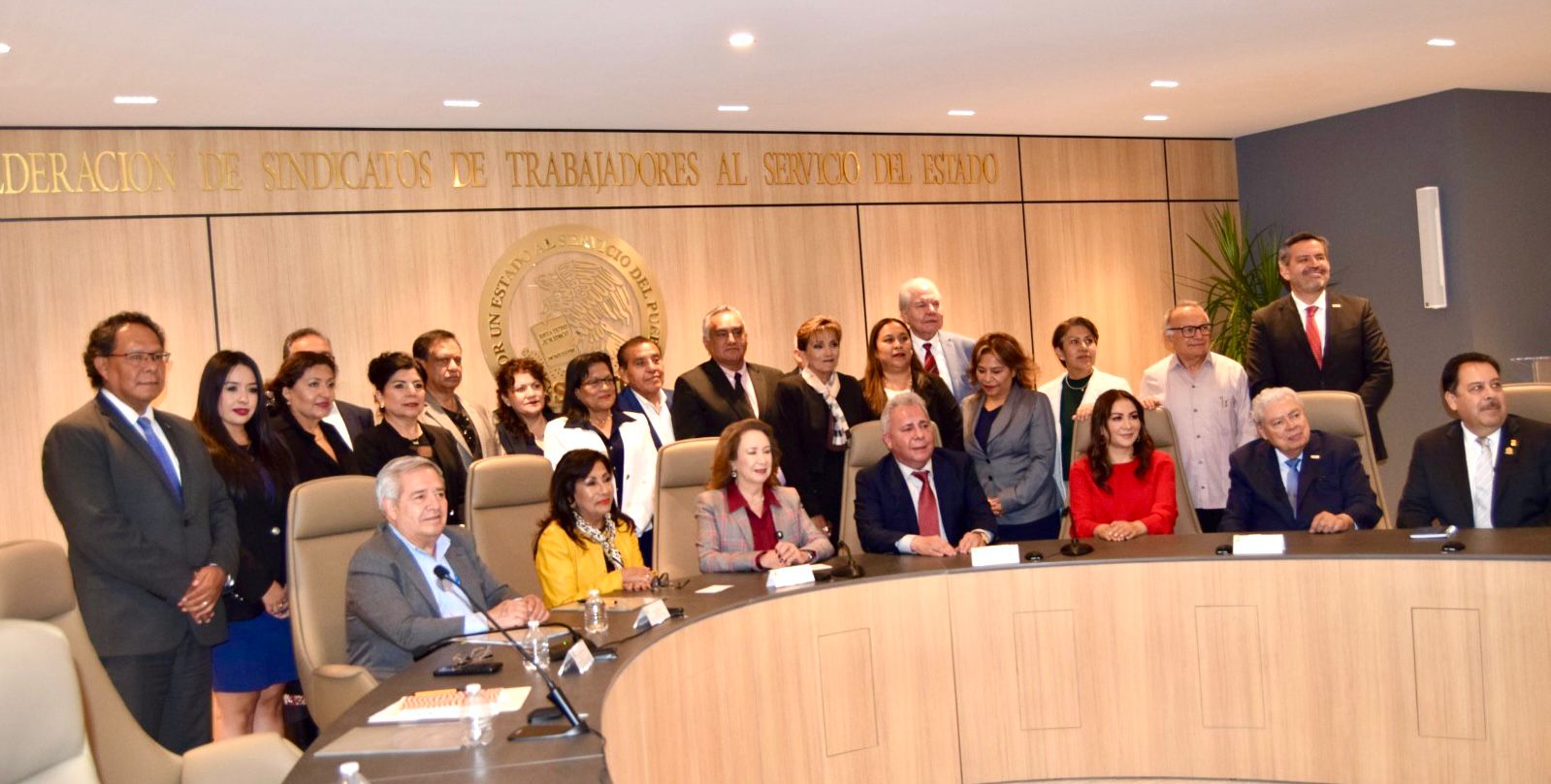 Ministra Yasmín Esquivel: Suprema Corte Apoyará a Trabajadores del Estado, en sus Justas Demandas Ministra Yasmín Esquivel: Suprema Corte Apoyará a Trabajadores del Estado, en sus Justas Demandas
