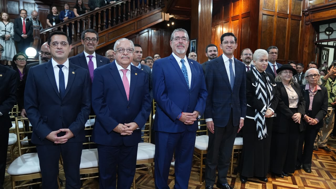 México y Guatemala Rinden Homenaje a los Exiliados de 1954, en la Antigua Sede de la Embajada Mexicana